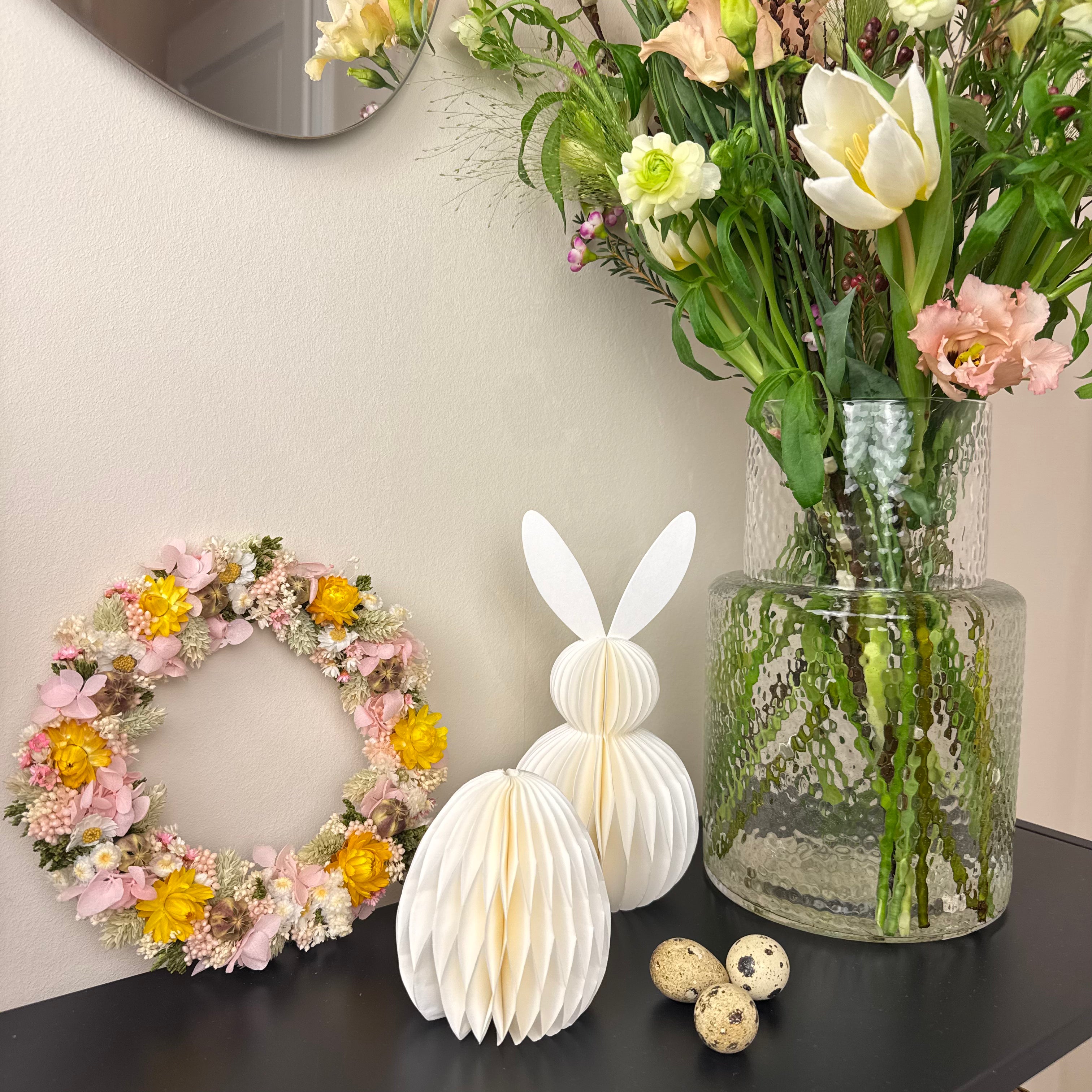 Trockenblumenkranz
Frühlingsdeko
Osterdekoration