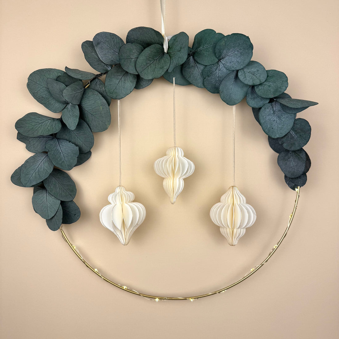 Dekoset
Trockenblumenkranz mit LED