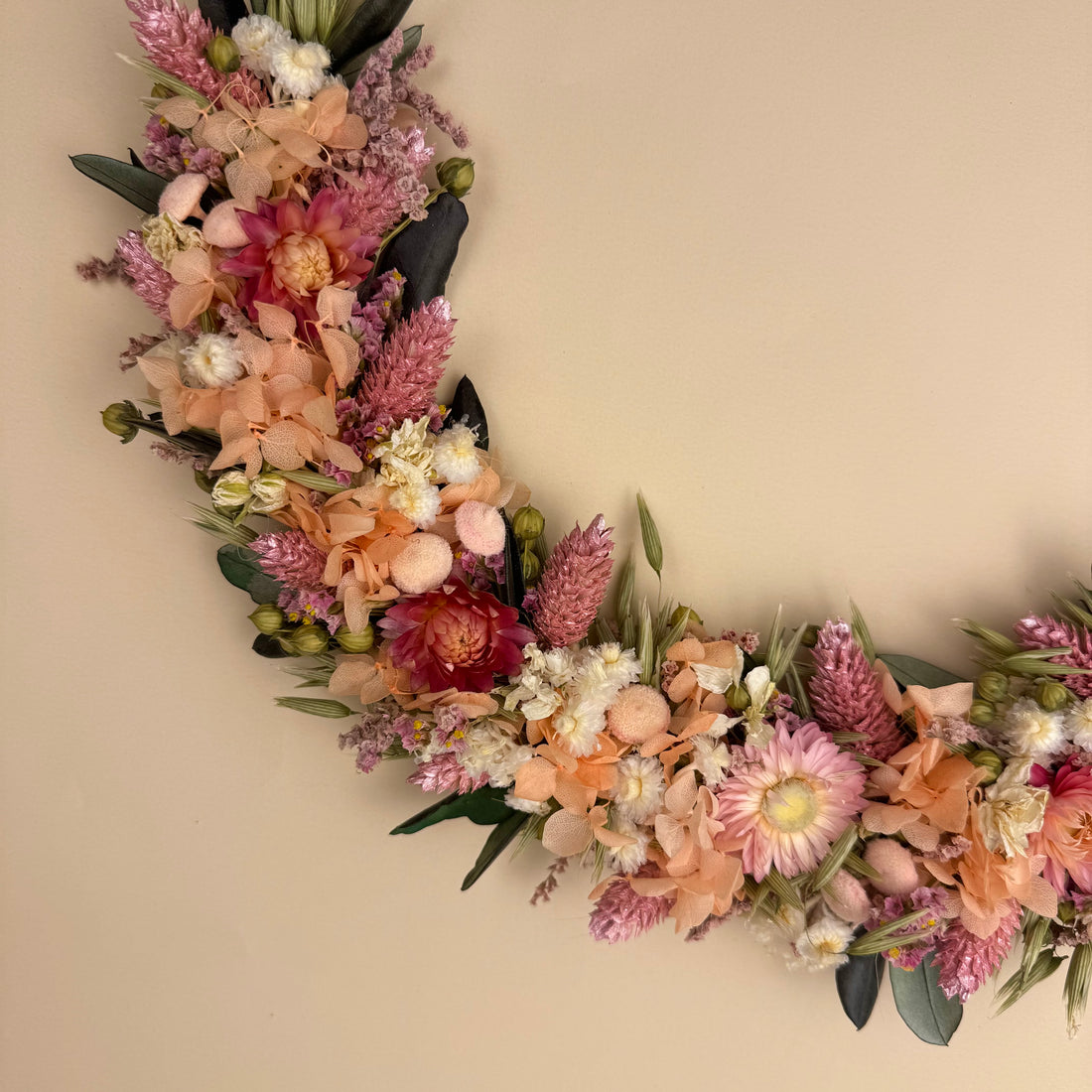 Handgefertigter Trockenblumenkranz