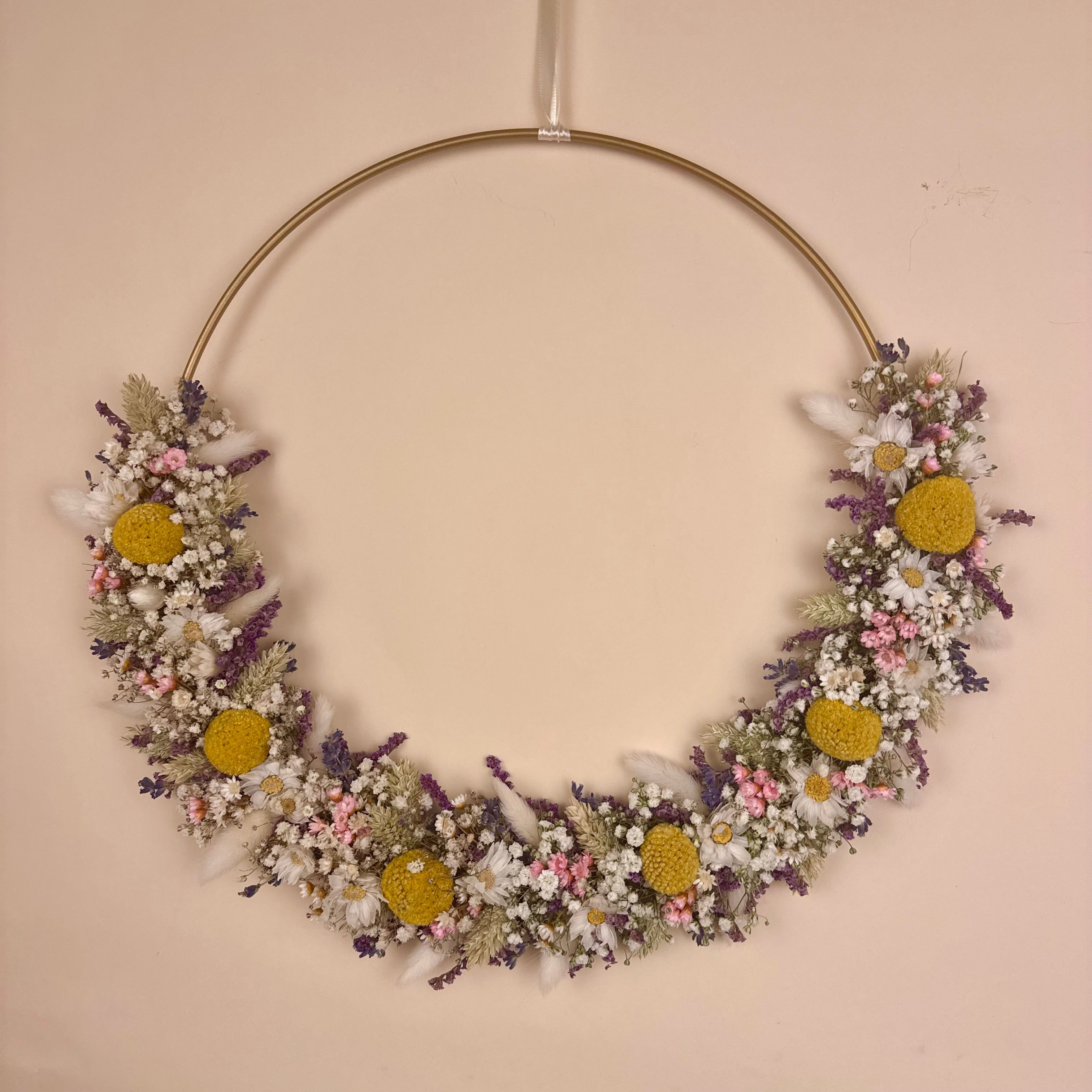 Trockenblumenkranz
Handgefertigt
