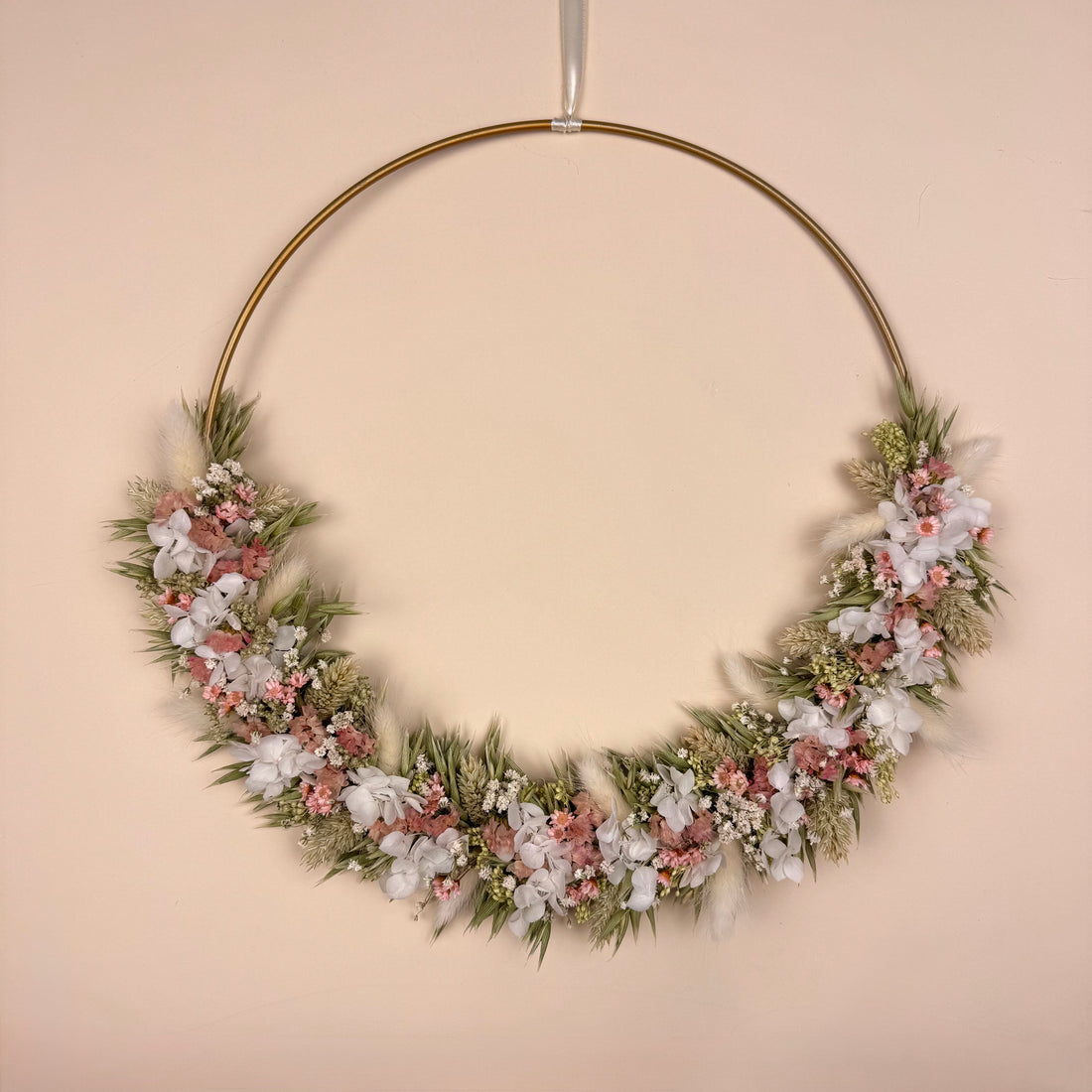 Trockenblumenkranz
Türkranz aus Trockenblumen
Handgemacht